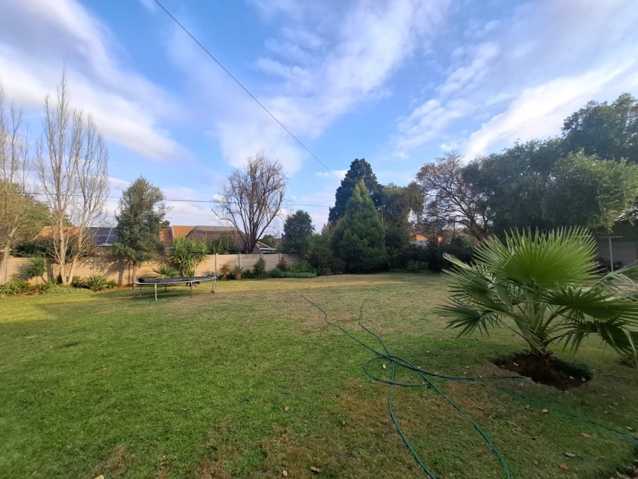 4 Bedroom Property for Sale in Pellissier Free State